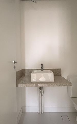 Apartamento à venda com 94m², 3 quartos e 2 vagas Apartamento à venda com 94m², 3 quartos e 2 vagasBanheiro