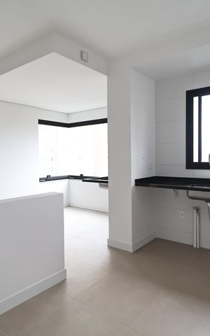 Apartamento à venda com 94m², 3 quartos e 2 vagas Apartamento à venda com 94m², 3 quartos e 2 vagasCozinha