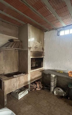 Casa à venda com 80m², 3 quartos e 2 vagas Casa à venda com 80m², 3 quartos e 2 vagasÁrea comum - Churrasqueira