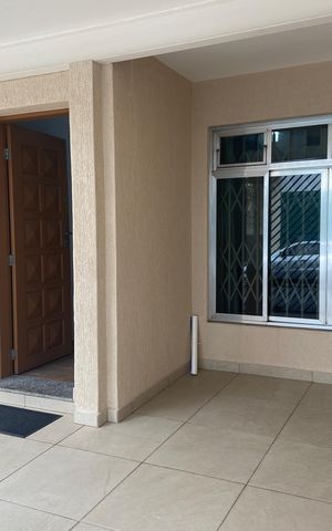 Casa à venda com 145m², 2 quartos e 1 vaga Casa à venda com 145m², 2 quartos e 1 vagaGaragem