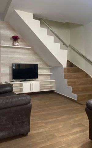 Casa à venda com 145m², 2 quartos e 1 vaga Casa à venda com 145m², 2 quartos e 1 vagaSala