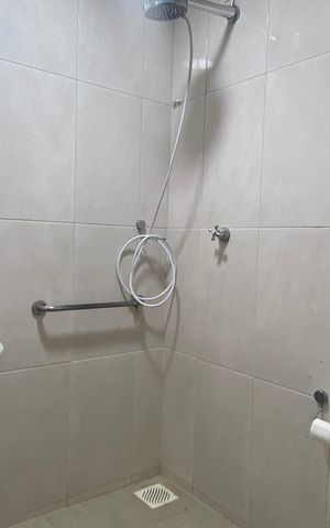 Casa à venda com 145m², 2 quartos e 1 vaga Casa à venda com 145m², 2 quartos e 1 vagaBanheiro 1