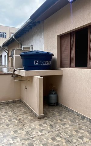 Casa à venda com 145m², 2 quartos e 1 vaga Casa à venda com 145m², 2 quartos e 1 vagaÁrea externa