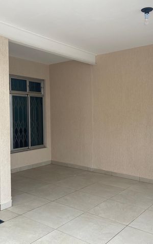 Casa à venda com 145m², 2 quartos e 1 vaga Casa à venda com 145m², 2 quartos e 1 vagaGaragem