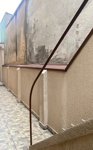 Casa à venda com 145m², 2 quartos e 1 vaga Casa à venda com 145m², 2 quartos e 1 vagaÁrea externa
