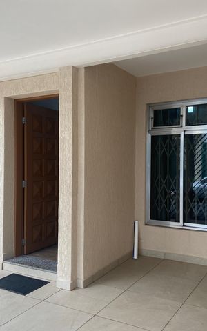 Casa à venda com 145m², 2 quartos e 1 vaga Casa à venda com 145m², 2 quartos e 1 vagaGaragem