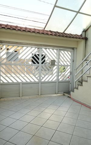Casa à venda com 137m², 3 quartos e 2 vagasGaragem