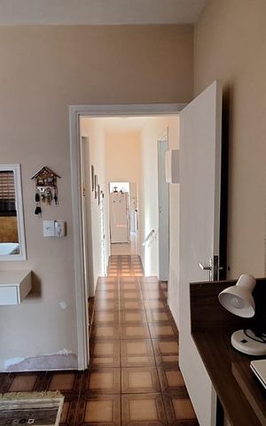 Casa à venda com 140m², 2 quartos e 5 vagas Casa à venda com 140m², 2 quartos e 5 vagasQuarto