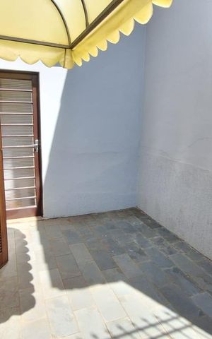 Casa à venda com 140m², 2 quartos e 5 vagas Casa à venda com 140m², 2 quartos e 5 vagasÁrea externa