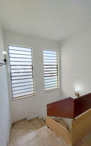 Casa à venda com 180m², 3 quartos e 2 vagas