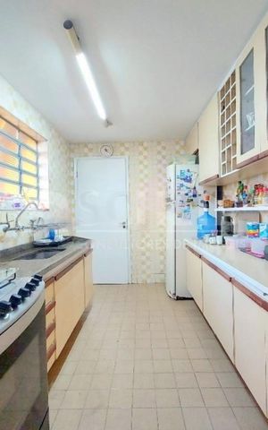 Casa à venda com 180m², 3 quartos e 2 vagas