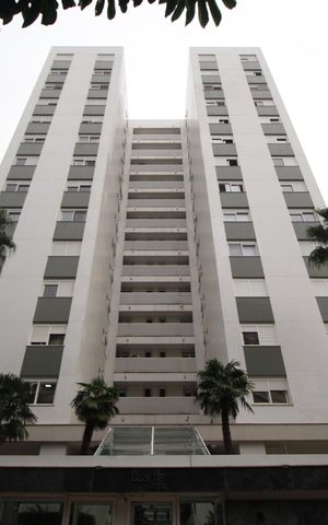 Apartamento para alugar com 147m², 3 quartos e 2 vagasFachada