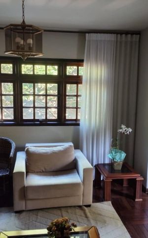 Casa à venda com 187m², 3 quartos e 3 vagas Casa à venda com 187m², 3 quartos e 3 vagasSala