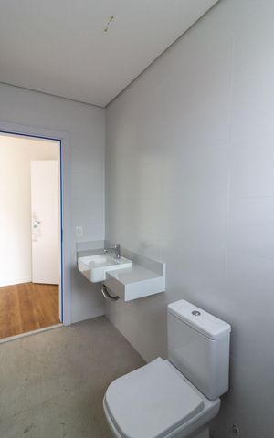 Casa de condomínio à venda com 418m², 4 quartos e 4 vagas Casa de condomínio à venda com 418m², 4 quartos e 4 vagasBanheiro Suíte 4