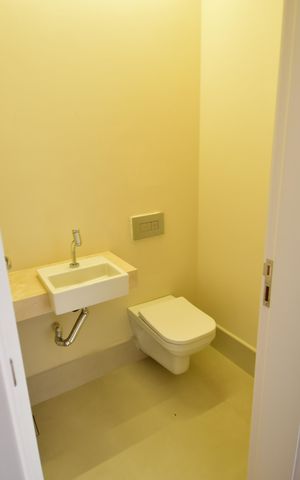 Apartamento à venda com 257m², 3 quartos e 5 vagasLavabo