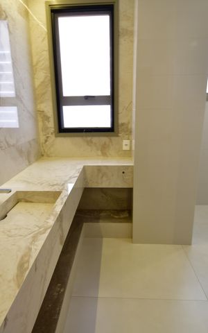 Apartamento à venda com 257m², 3 quartos e 5 vagasBanheiro Suíte