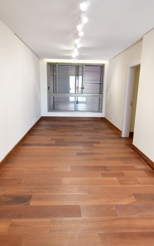 Apartamento à venda com 257m², 3 quartos e 5 vagassala 2