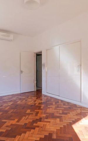Casa à venda com 426m², 4 quartos e 9 vagas