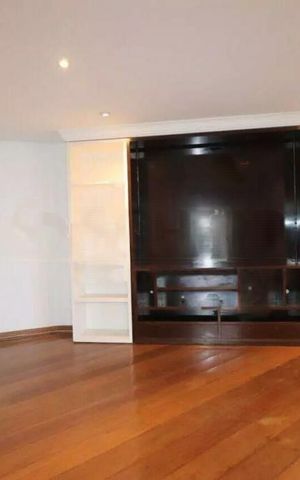 Apartamento à venda com 255m², 4 quartos e 4 vagas