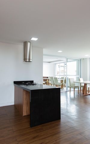 Apartamento à venda com 100m², 3 quartos e 2 vagas Apartamento à venda com 100m², 3 quartos e 2 vagasSalão de Festas