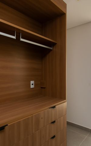 Apartamento à venda com 100m², 3 quartos e 2 vagas Apartamento à venda com 100m², 3 quartos e 2 vagasCloset da Suíte