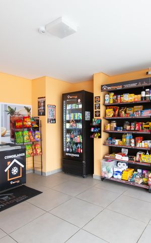 Apartamento à venda com 100m², 3 quartos e 2 vagas Apartamento à venda com 100m², 3 quartos e 2 vagasÁrea comum - Mercadinho