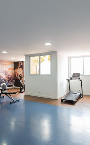 Apartamento à venda com 100m², 3 quartos e 2 vagas Apartamento à venda com 100m², 3 quartos e 2 vagasÁrea comum - Academia