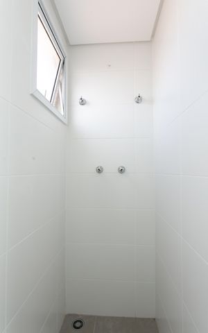 Apartamento à venda com 100m², 3 quartos e 2 vagas Apartamento à venda com 100m², 3 quartos e 2 vagasBanheiro da Suíte