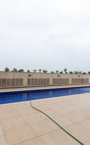 Apartamento à venda com 100m², 3 quartos e 2 vagas Apartamento à venda com 100m², 3 quartos e 2 vagasÁrea comum - Piscina