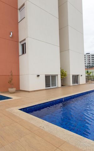 Apartamento à venda com 100m², 3 quartos e 2 vagas Apartamento à venda com 100m², 3 quartos e 2 vagasÁrea comum - Piscina