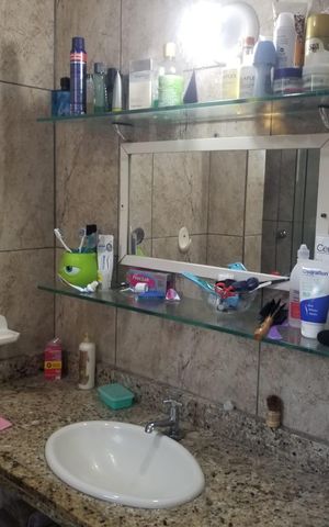 Casa para alugar com 207m², 3 quartos e 2 vagas Casa para alugar com 207m², 3 quartos e 2 vagasBanheiro de serviço