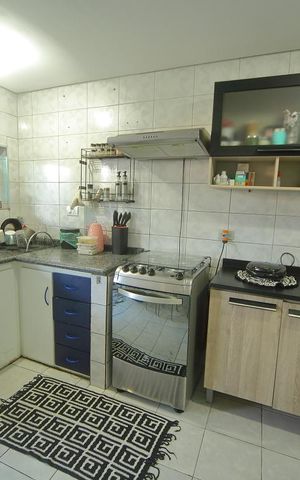Casa à venda com 106m², 3 quartos e 3 vagasCozinha 