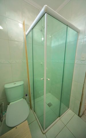 Casa à venda com 106m², 3 quartos e 3 vagasBanheiro dos Quartos 