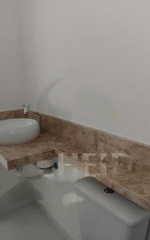 Casa à venda com 100m², 3 quartos e 2 vagas