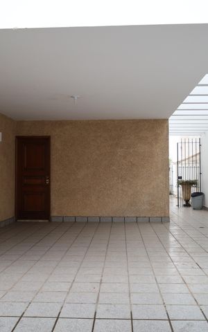 Casa à venda com 418m², 4 quartos e 4 vagasÁrea externa