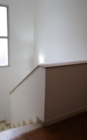 Casa à venda com 418m², 4 quartos e 4 vagasEscadas
