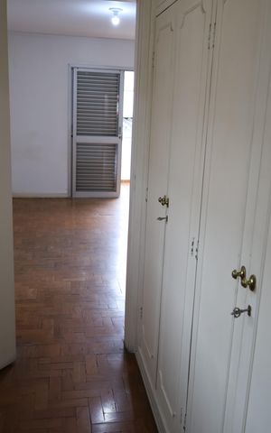 Casa à venda com 418m², 4 quartos e 4 vagasCloset