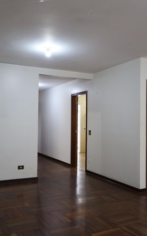 Casa à venda com 418m², 4 quartos e 4 vagasSala