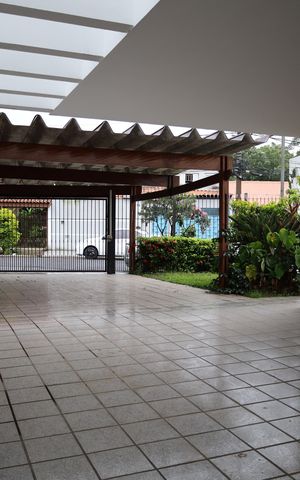 Casa à venda com 418m², 4 quartos e 4 vagasÁrea externa