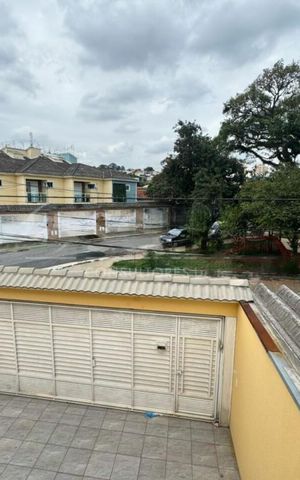 Casa à venda com 93m², 3 quartos e 3 vagas