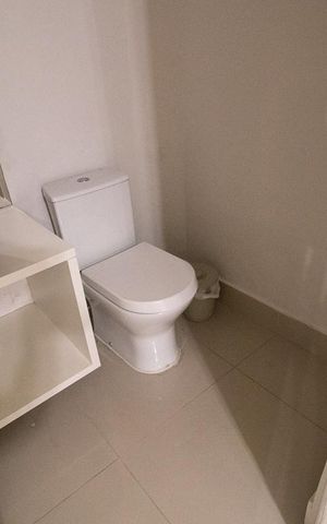 Casa à venda com 290m², 5 quartos e 4 vagas Casa à venda com 290m², 5 quartos e 4 vagasLavabo