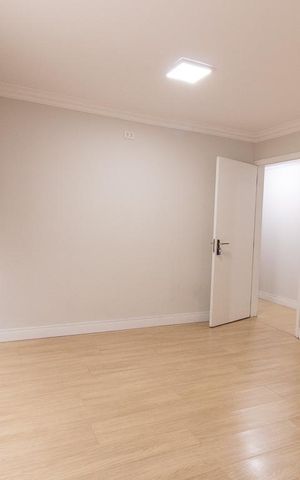 Casa à venda com 290m², 5 quartos e 4 vagas Casa à venda com 290m², 5 quartos e 4 vagasQuarto 3 - Suíte