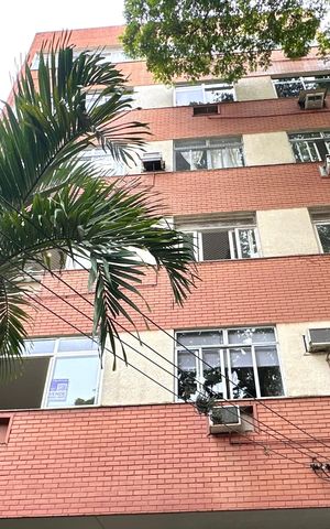 Apartamento à venda com 100m², 3 quartos e 1 vaga Apartamento à venda com 100m², 3 quartos e 1 vagaFachada