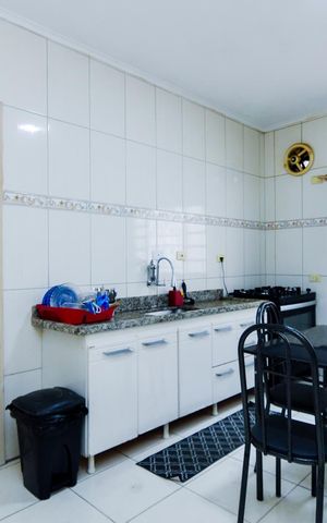 Casa à venda com 160m², 2 quartos e 3 vagasCozinha 