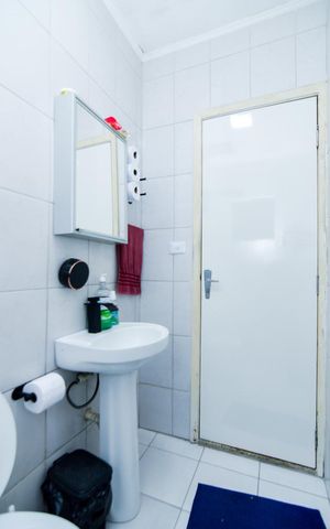 Casa à venda com 160m², 2 quartos e 3 vagasBanheiro da Suíte 