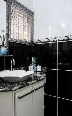 Casa à venda com 200m², 3 quartos e 4 vagasLavabo
