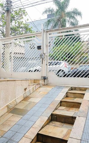 Casa à venda com 200m², 3 quartos e 4 vagasGaragem