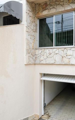Casa à venda com 200m², 3 quartos e 4 vagasGaragem