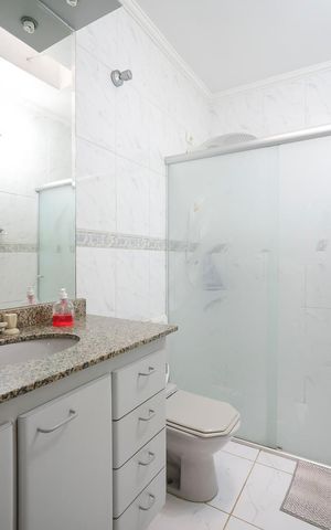 Casa à venda com 200m², 3 quartos e 4 vagasBanheiro 