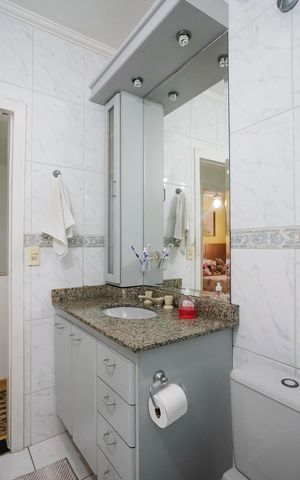 Casa à venda com 200m², 3 quartos e 4 vagasBanheiro 